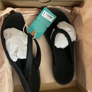 OluKai Kulapa Kai Women's Sandals - Sleek Black